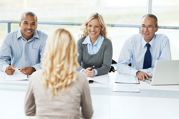 tham-gia-buoi-phong-van-gia-su-voi-tinh-than-thoai-mai-vui-ve